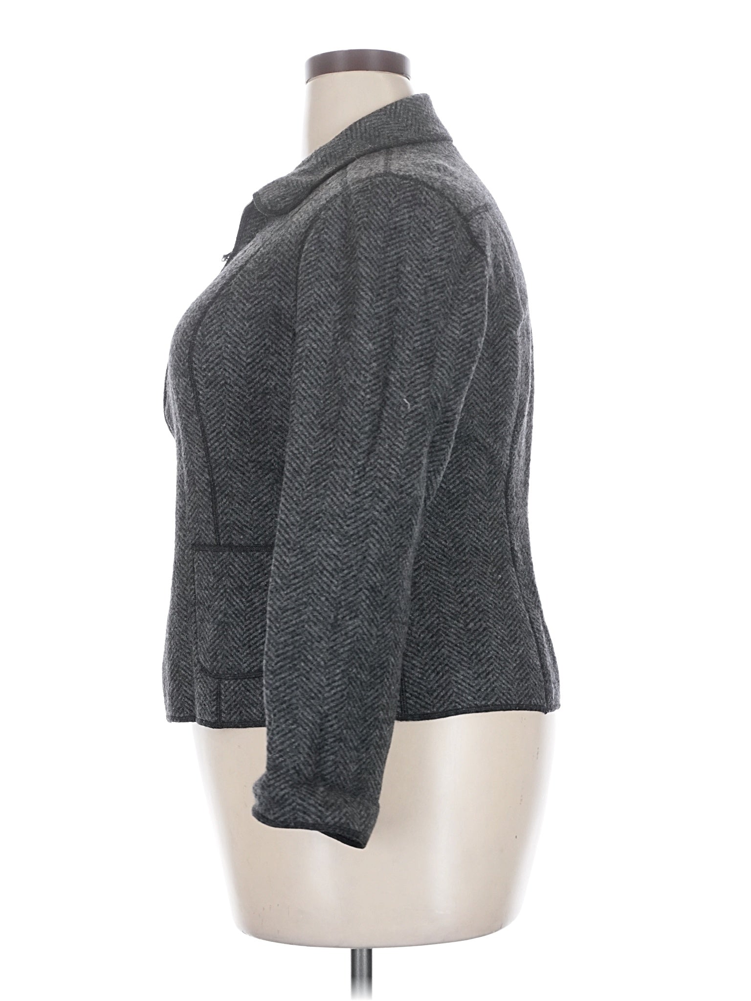 4 size - 18 W