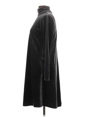4 size - Lg(Estimated)